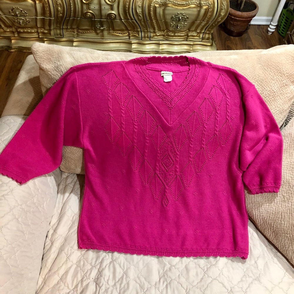 Knitmakers Excellent Condition Fuchsia Sweater